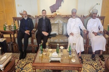 Iran, Oman hold 1st joint cmte. on Hormuz Strait in Muscat