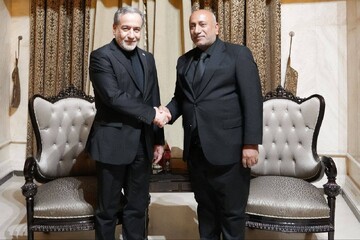 رایزنی عراقچی و استاندار کربلا درباره برگزاری مراسم تشییع رهبر شهید