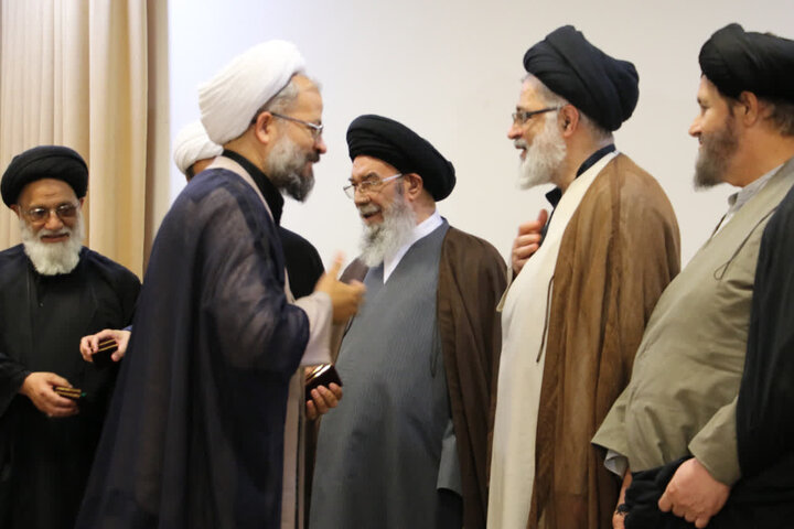 تجلیل از علمای مجاهد اصفهان در جنگ رمضان به همت دفتر آیت‌الله سیستانی