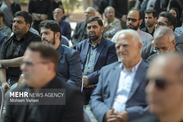 تشییع پیکر زنده‌یاد «سیمین‌دخت وحیدی»