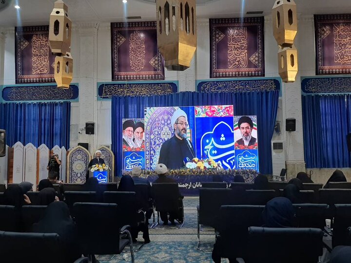 فهم عاشورا بدون شناخت نقش حضرت زینب(س) ممکن نیست