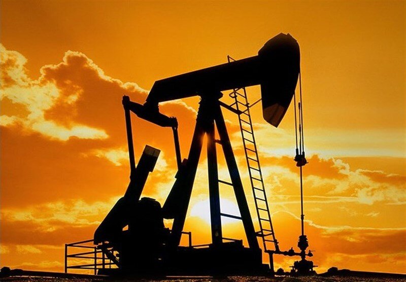 رویترز: قیمت نفت در پی حملات میان آمریکا و ایران و کاهش عرضه از طریق تنگه هرمز