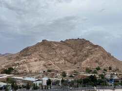 فراموشی در قلب شهر کرمان قلعه های تاریخی را تسخیر کرده است