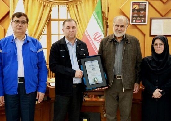 درخشش پتروشیمی شازند با دریافت لوح ۵ ستاره تعالی سازمانی