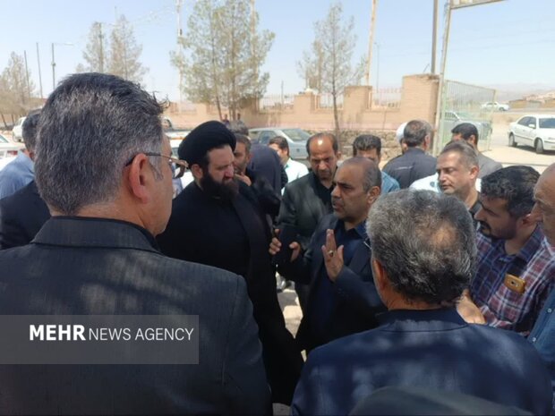 موکب مهدیشهر برای زائران شهید والامقام برپا شد
