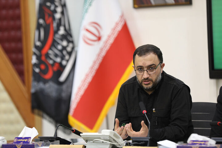«باید برخاست» روایت شاعران از سوگ، مقاومت و امید در عصر شعر کانون