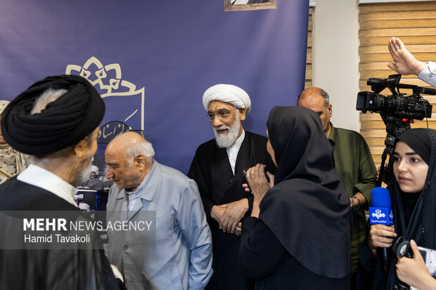 مراسم رونمایی از اسناد منتشر نشده رهبر شهید