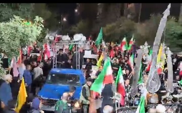 گرامیداشت یاد و نام شهدای وطن در اجتماع شبانه مردم کرمانشاه