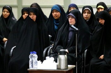 انگشتری که مرا به آسمان‌ها می‌برد؛ روایت شاعر از رهبر شهید