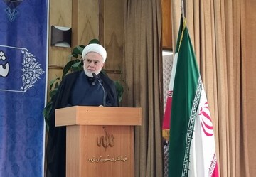 پورذهبی: نماز جمعه محور وحدت و تقویت نظام اسلامی است