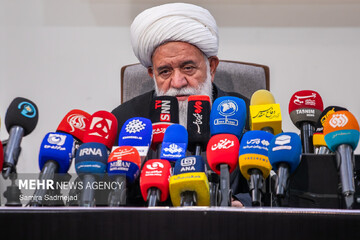 آیت‌الله رشاد: رهبر شهید جامع همه شاخه‌های حکمت بودند