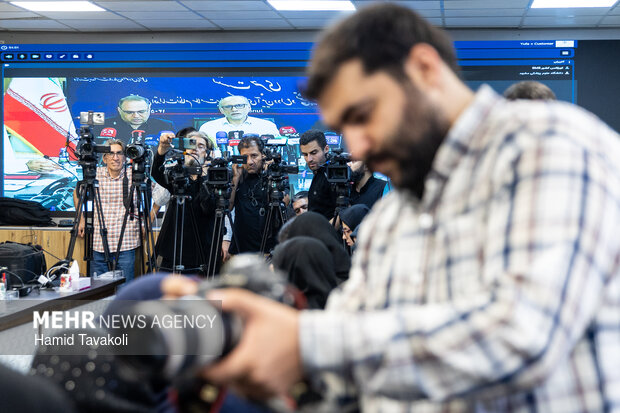 نشست خبری تشریح اقدامات نظام سلامت برای برگزاری آیین وداع و تشییع رهبر شهید