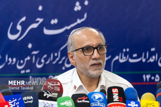 نشست خبری تشریح اقدامات نظام سلامت برای برگزاری آیین وداع و تشییع رهبر شهید