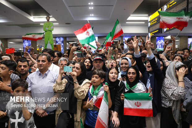 بازگشت اعضای <a href='https://sayeb.ir/tag/%d8%aa%db%8c%d9%85-%d9%85%d9%84%db%8c'></div>تیم ملی</a> <a href='https://sayeb.ir/tag/%d9%81%d9%88%d8%aa%d8%a8%d8%a7%d9%84-%d8%a7%db%8c%d8%b1%d8%a7%d9%86'>فوتبال ایران</a> از <a href='https://sayeb.ir/tag/%d8%ac%d8%a7%d9%85-%d8%ac%d9%87%d8%a7%d9%86%db%8c-2026'>جام جهانی 2026</a>