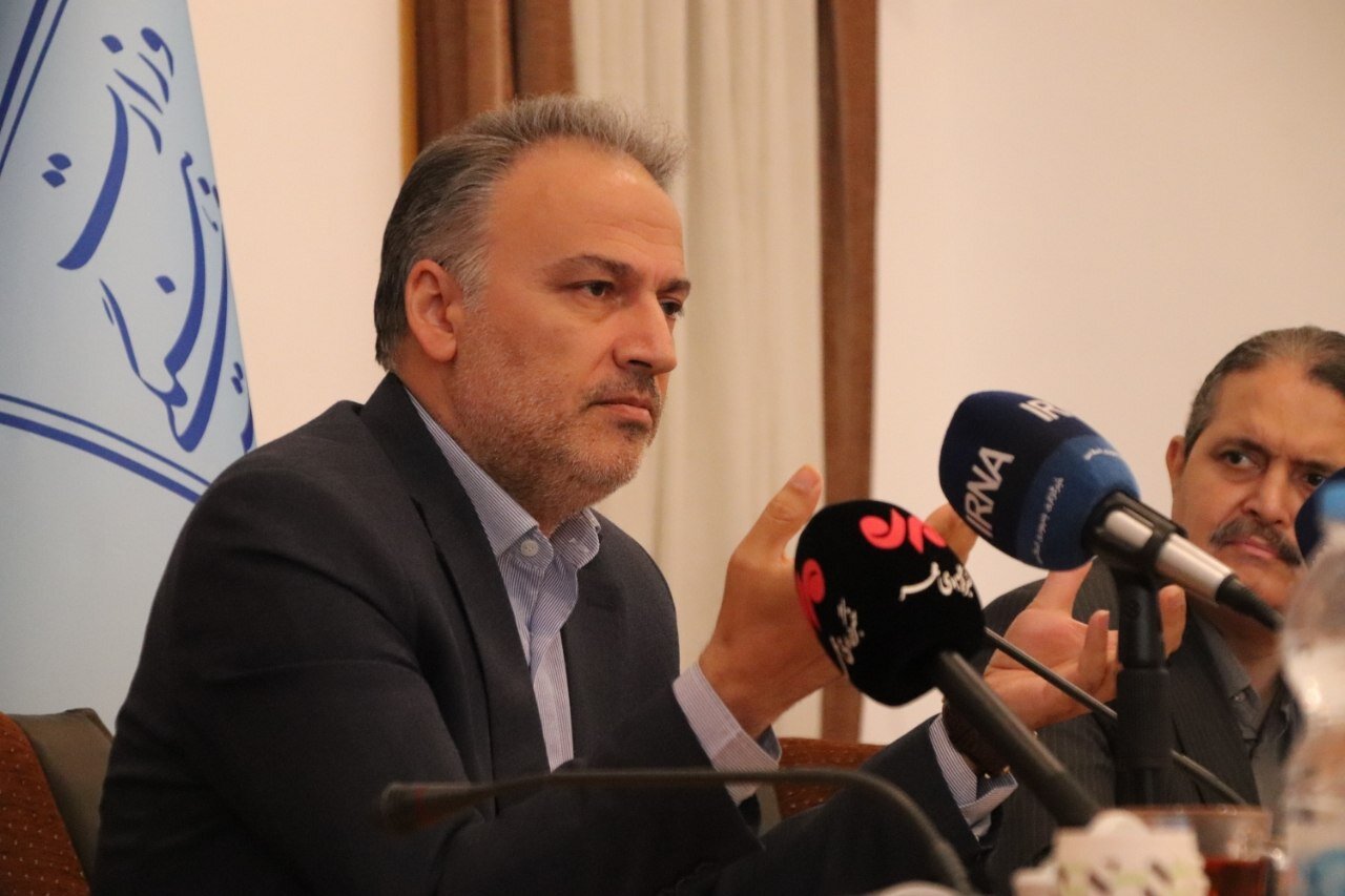 دیناری: نبود پرواز مهمترین مانع توسعه گردشگری خراسان شمالی است