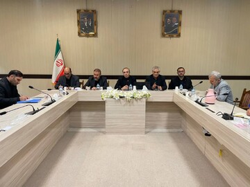 حضور اصناف و فعالان اقتصادی استان اردبیل در مراسم تشییع امام شهید