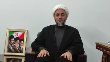 امام جمعه بم: رهبر شهید در صدر فهرست محبوب‌ترین رهبران جهان قرار دارد