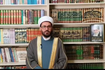 ماموستا محمدی: حضور مردم در تشییع رهبر شهید پیام وفاداری به انقلاب است