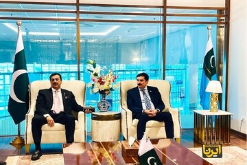 گیلانی: خدمات رهبر شهید ایران در جهان اسلام زنده می‌ماند