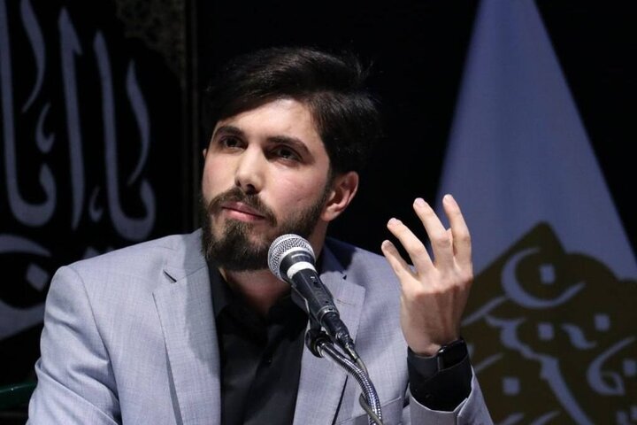 مهدی سیمایی صراف: عظمت عاشورا بر حق انتخاب استوار است