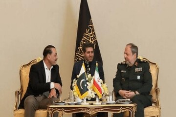 Iran ready for expansion of defense coop. with Pakistan