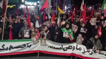 راهپیمایی مردم فامنین در ۱۲۵ شب حماسه حضور