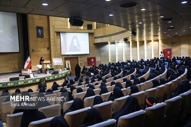 همایش «رستاخیز زنان نوغان» در مشهد