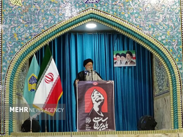 حضور در تشییع پیکر رهبر معظم انقلاب، نمایش اقتدار و وحدت ملی است