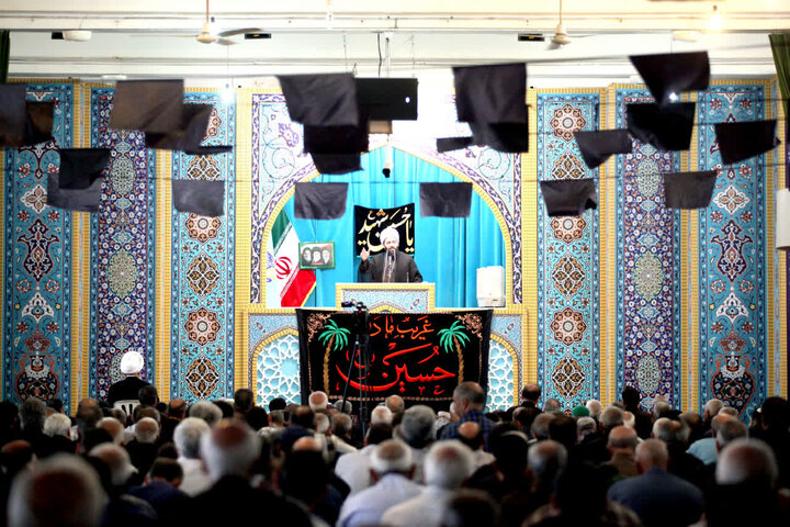 امام جمعه موقت کرمانشاه:ملت ایران در برابر فتنه و دشمن ایستادگی می‌کند