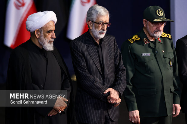 ادای احترام سران قوا