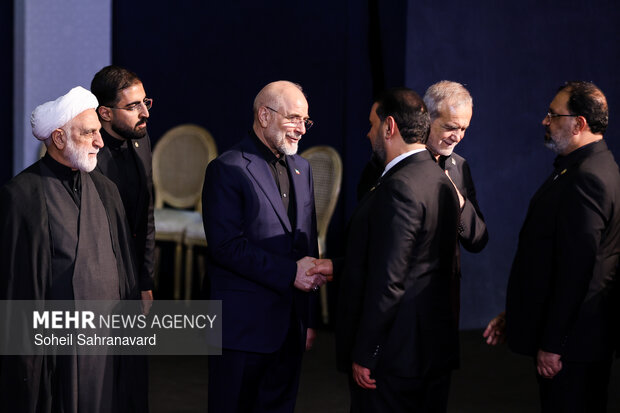 ادای احترام سران قوا