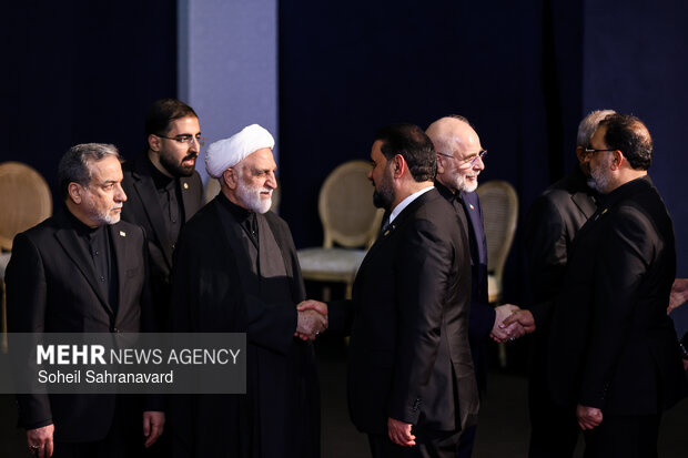 ادای احترام سران قوا