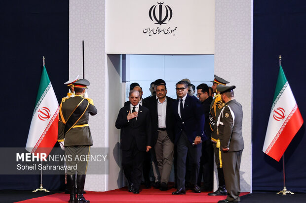 ادای احترام سران قوا 3