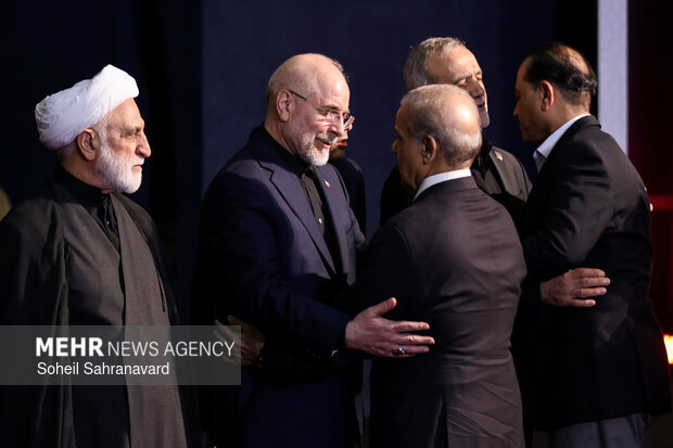 ادای احترام سران قوا 3