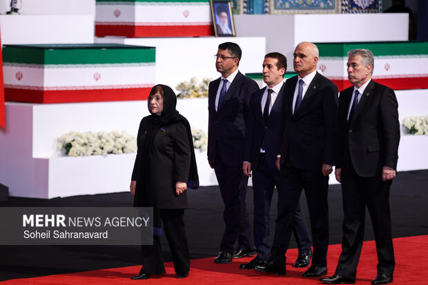 ادای احترام سران قوا 3