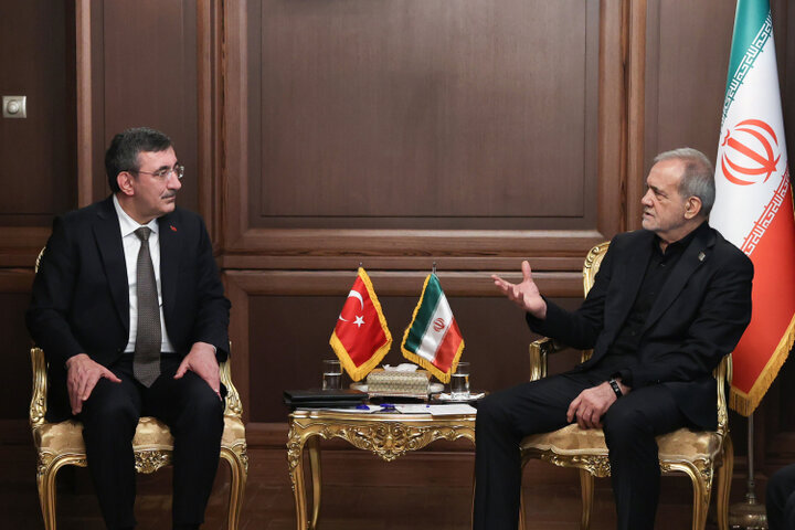 Pezeshkian hails Turkey’s coop., support during imposed war