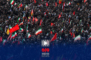 فيديو..حشود غفيرة في مصلى طهران لإلقاء النظرة الأخيرة على جثمان الامام الشهيد السيد علي الخامنئي