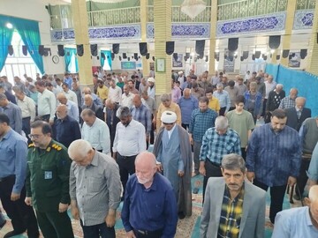اقامه نماز استغاثه به امام زمان(عج) در حسینیه شهدای اراک