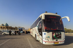 Pilgrims heading to Tehran’s Mosalla for Leader’s farewell