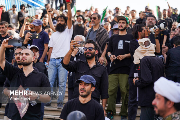 مراسم وداع با رهبر شهید انقلاب