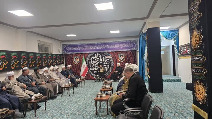 خون پاک رهبر شهید عامل وحدت ملی و نجات کشور از خطرات است