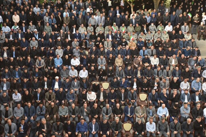 مراسم وداع با رهبر شهید در استانداری لرستان برگزار شد