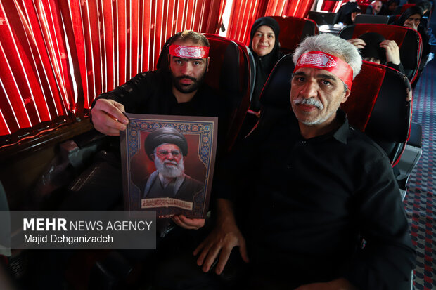 Pilgrims heading to Tehran’s Mosalla for Leader’s farewell
