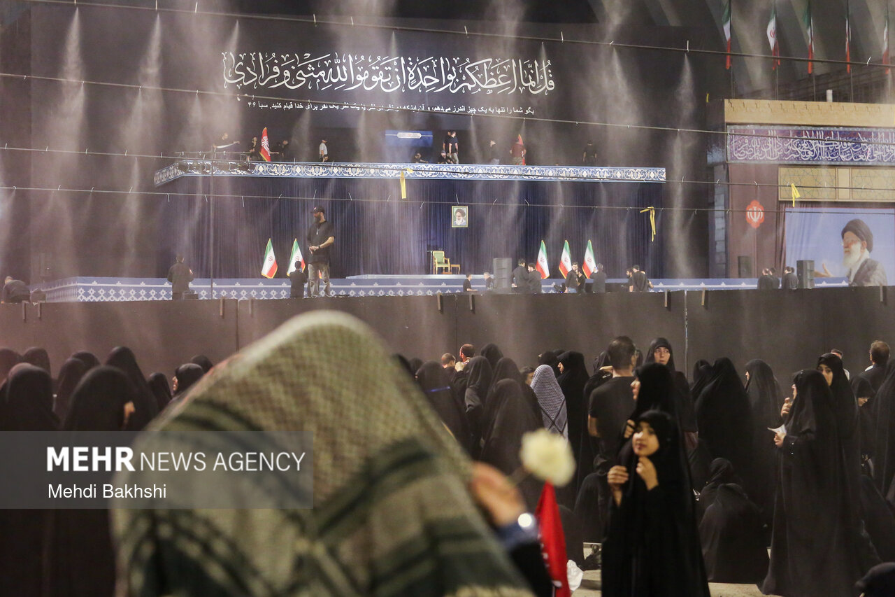 وداع،مراسم،ايران،مصلاي،فضايي،رهبر،شهيد