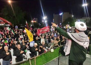 تجمع مردم و گرامیداشت رهبر شهید در بوشهر