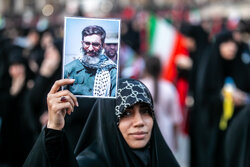 بدرقه عزاداران زنجانی برای حضور در آئین و تشییع رهبر شهید