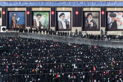 مراسم اقامه نماز بر پیکر «آقای شهید ایران»