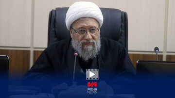 آیت‌الله آملی لاریجانی: امام شهید با خون خود کشور را بیمه کرد
