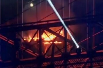 پل بروکلین در مراسم روز استقلال آمریکا طعمه حریق شد+فیلم
