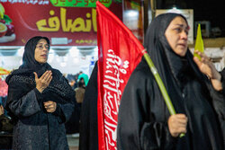 دسته عزاداری دلگانی ها همزمان با تشییع پیکر رهبر شهید